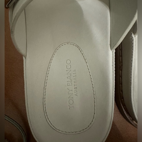 NEW Tony Bianco vanilla capretto sandals - Picture 5 of 5